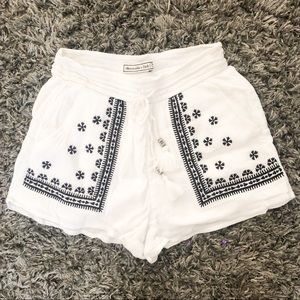 Embroidered Shorts | A&F